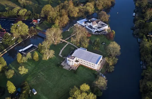 Monkey Island Estate - Small Luxury Hotels of the World فنادق في ميدينهيد