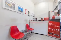 RedDoorz @ Garden Boulevard Citra Raya Tangerang Hotels in Panongan