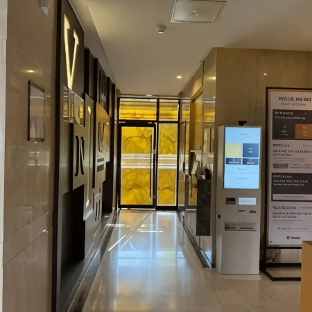 Venice Hotel Отели рядом с достопримечательностью «Каменная балка Юпо»