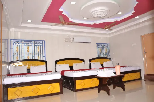 Hotel Senthil Murugan Lodge