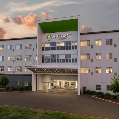 إليمنت بنتونفيل Hotels near Compton Gardens and Arboretum