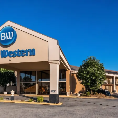 Best Western Windsor Suites