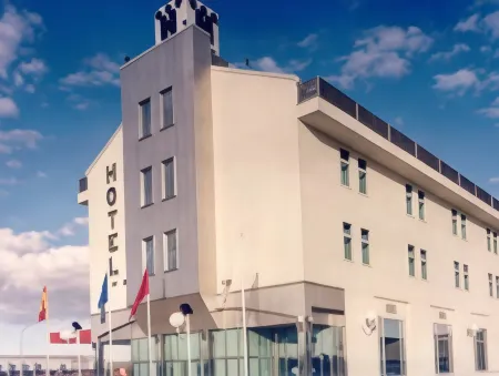 Hotel Ciudad de Fuenlabrada Отели в г. Фуэнлабрада