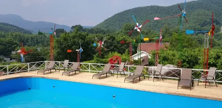 Baramheunjeok Glamping Caravan Отели в г. Хапчхон