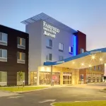 Fairfield Inn & Suites Bakersfield North/Airport Hotels near Meadows Field Airport