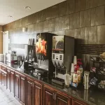 La Quinta Inn & Suites by Wyndham Minot - breakfast