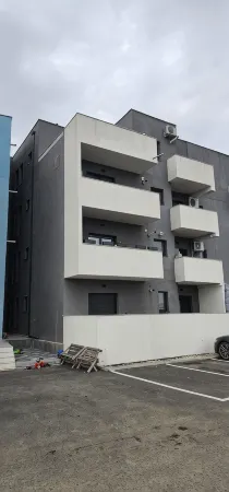 Lotus apartament amplasat la intrare in Timisoara la 2 km de aeroport Отели в г. Джармата-Вій