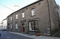 The Red Lion Hotels in Manordeilo and Salem