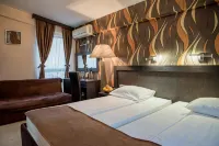 Hotel Crnogorska Kuća