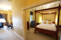 Carrington Hotel