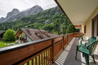 Hotel Dolomites Inn - Mountain view