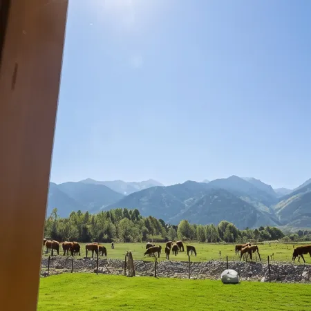 Villa Sofayla w Jacuzzi Near the Pirin Golf Resort