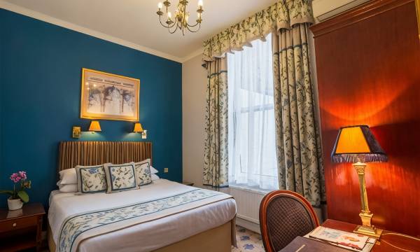 London Lodge Hotel
