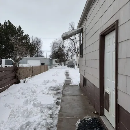 Newly remodeled 2-bedroom house with WiFi, conveniently located in Great Falls