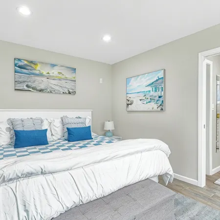"The Shores" One Bedroom with A/C Steps to La Jolla Shores Beach, San Diego