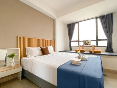 Studio Room near BINUS Alam Sutera at Collins Boulevard Apartment By Travelio Отели в г. 