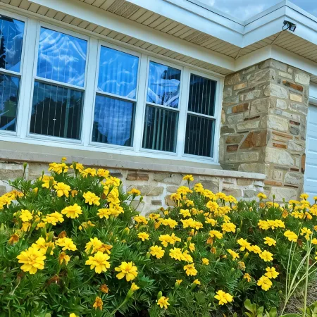 Charming one-level retreat near Philly with private yard, kid/pet friendly