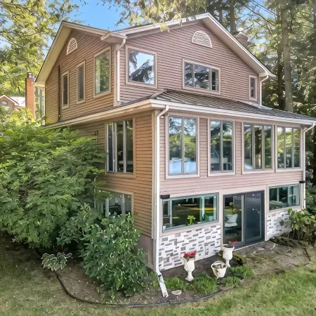 Spacious 5-bedroom lakefront home on pristine Lower Narrows Pond in Winthrop