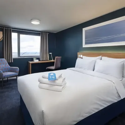 Travelodge Edinburgh Central Waterloo Place Отели рядом с достопримечательностью «Общественная парковка Ватерлоо-плейс»