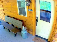 #1 PRVT. BLACK-MT. LUX LOG ESTATE. / HOT TUB / GAME RM / PETS / 2 FIRE PL. 6/6.5