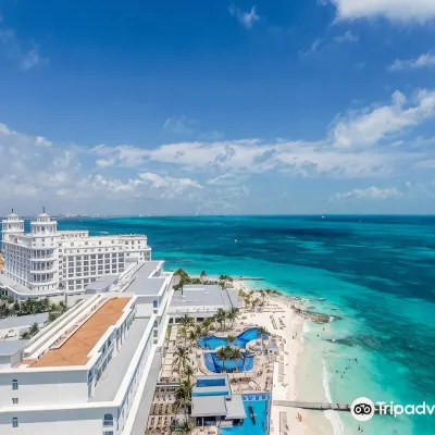 Riu Cancun - All Inclusive Отели рядом с достопримечательностью «Конференц-центр Канкуна»