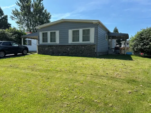 Charming 3-Bedroom House, Great Access to Crooked Lake and Angola, Pet Friendly!