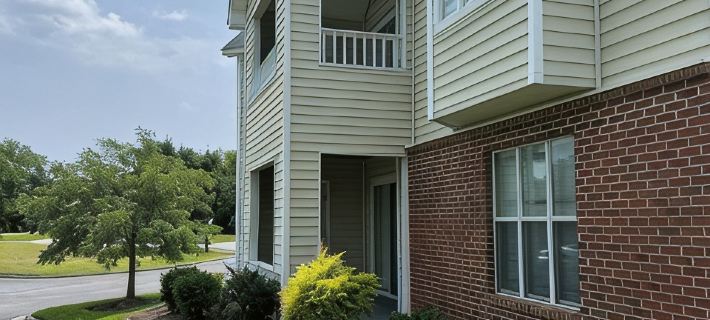 Charming 2-bedroom condo in Greenville near ECU and ECU Health Hotels in Pitt County