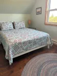 Waterfront Cottage Rental - Hardingdale Cottage