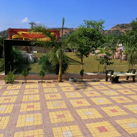 Palm Farm House Resort & Swimming Pool