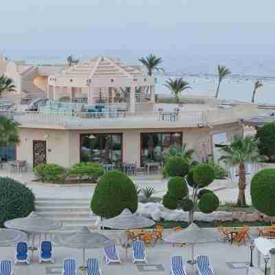 Shoni Bay Resort Hotel Exterior