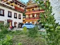Banshan Yue Yi Lu Road Lihua Homestay (Zhonglu Tibetan Village) - วิว