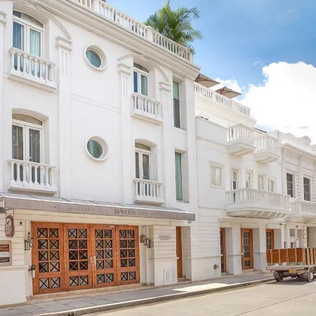GHL Arsenal Hotel Отели рядом с достопримечательностью «Центр»