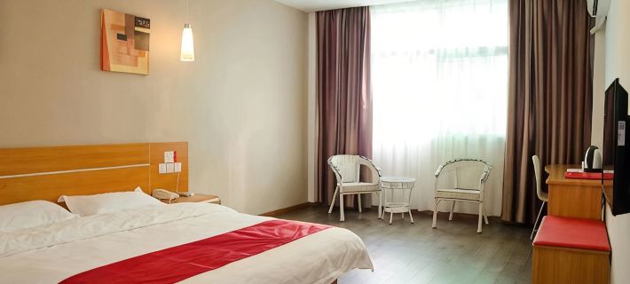 Huayi Collection Hotel (Peixian Futailong Plaza) Hotels in Pei County