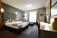 Sovereign Park Motor Inn - Kylpylä