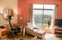 Lakeshore Grand Hotel