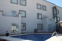 Hotel Suites México Plaza León Campestre - Pool