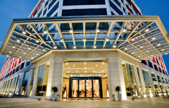 Royale Signature Hotel