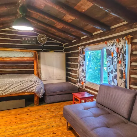 Birch Cabin- North Frontenac Lodge