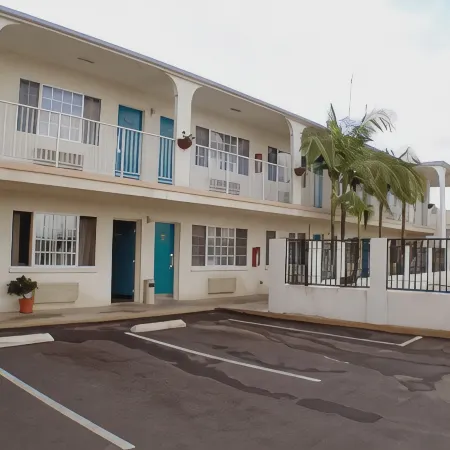 Best Western Orange Plaza