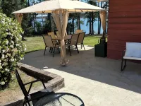The Bone Yard Hotels in McCormick County