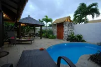 Crown Beach Resort & Spa - Uima-altaat