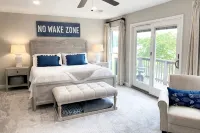 Charming 4-bedroom lake house a stone's throw from beautiful Lake Sinclair