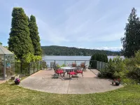 Oceanfront 3 Bed: Private Beach and Dock Access, Hot Tub , BBQ & Free Kayaks! - 精品
