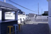 4-bedroom 3 Bath house with Master suite in charming Ortley Beach with Wi Fi, AC