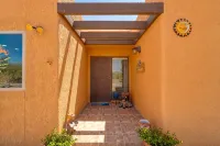 Oasis Escape: Quiet & Convenient - Homestays