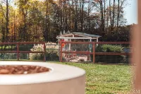 Fall in Hocking Hills, Luxury Cottage with Hot Tub, Fire Pits, & Pond - 4-Star