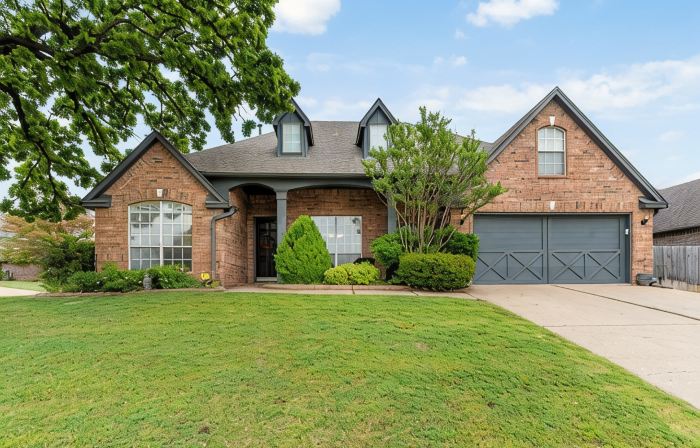 4-Bedroom, Game Room, BBQ Grill, and Pool