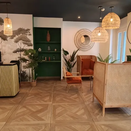 HOTEL LE M Отели рядом с достопримечательностью «Ла-Корниш»