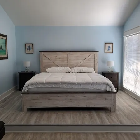 Waterfront Condo - 1/1.5bath in Madeira Beach, FL!
