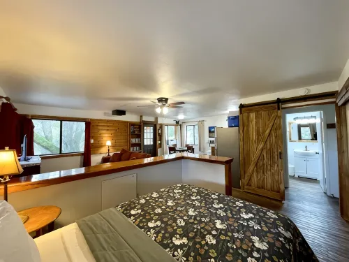 Oak Suite - Sierra Mountain Lodge